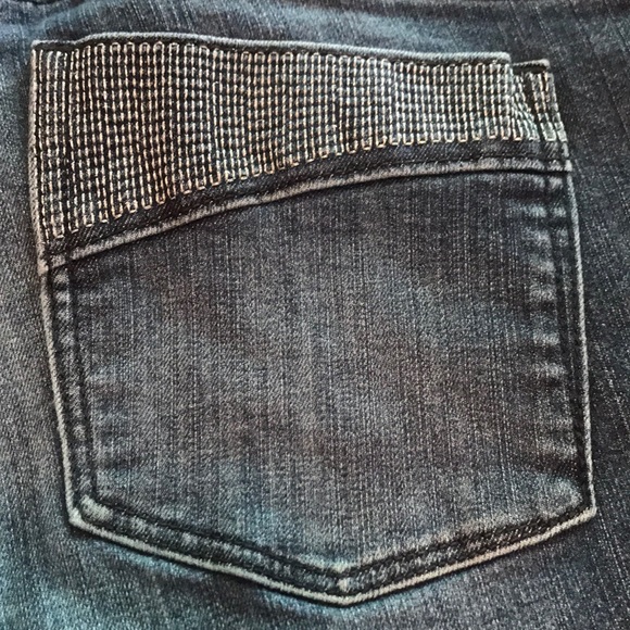 White House Black Market Medium Wash Jeans Size 6R - Picture 3 of 15